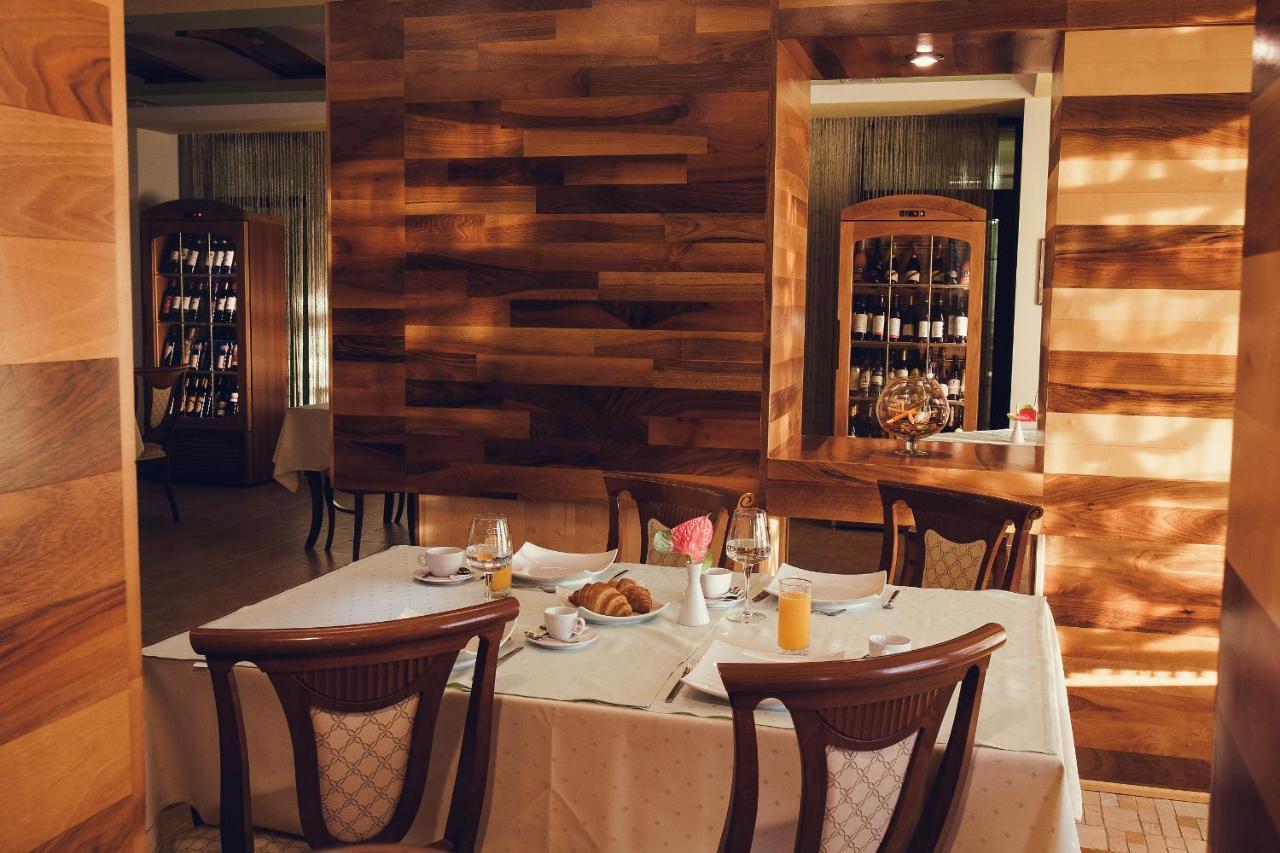 Denisa Boutique Hotel Poiana Brasov Buitenkant foto