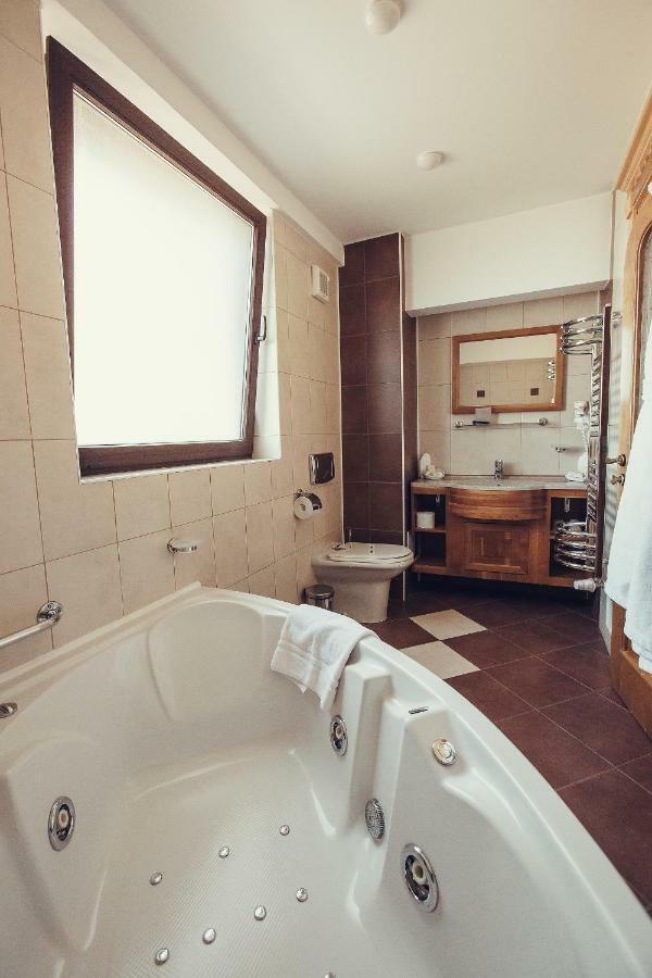 Denisa Boutique Hotel Poiana Brasov Buitenkant foto
